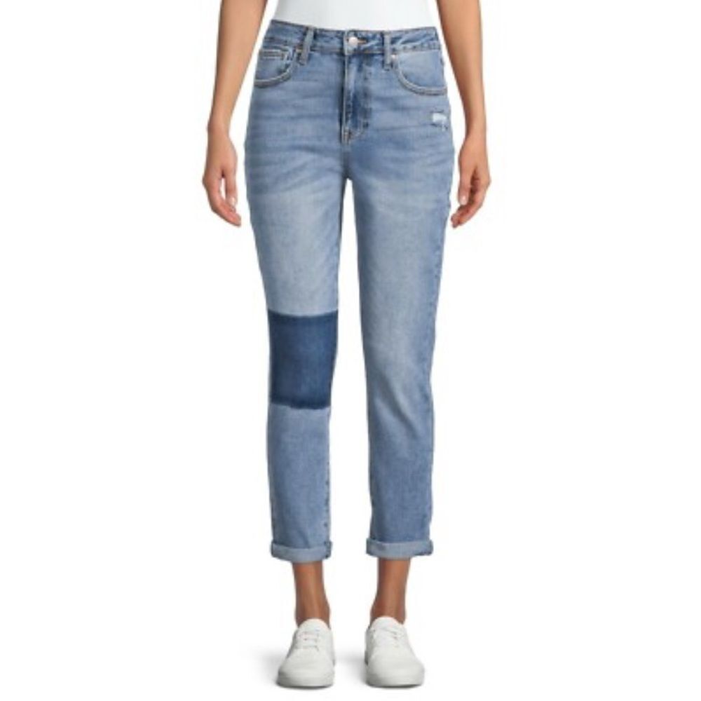 No Boundaries Light Wash Ankle Crop Jeans with Dark Knee Patch